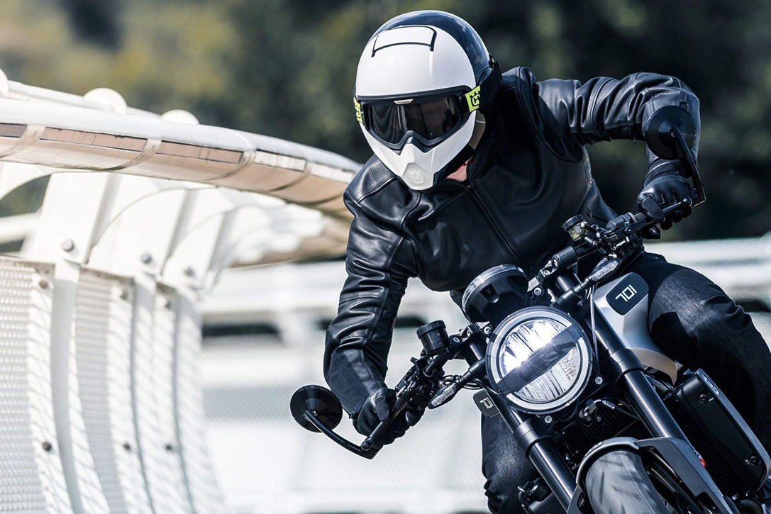 Best-Full-Face-Motorcycle-Helmets-0-Hero-1087x725